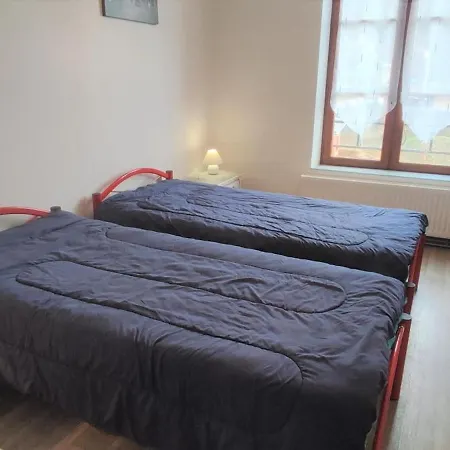 De L'ecole Nyaraló *